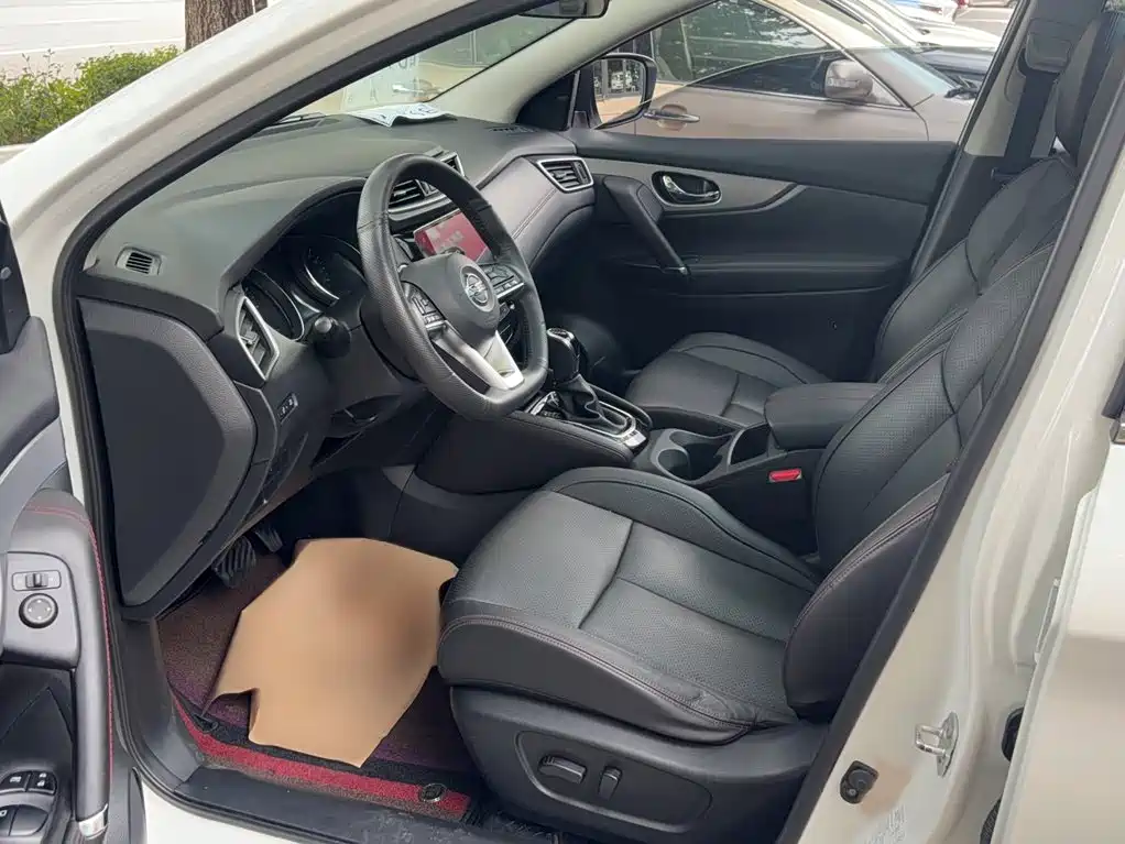 Nissan Qashqai — миниатюра 16