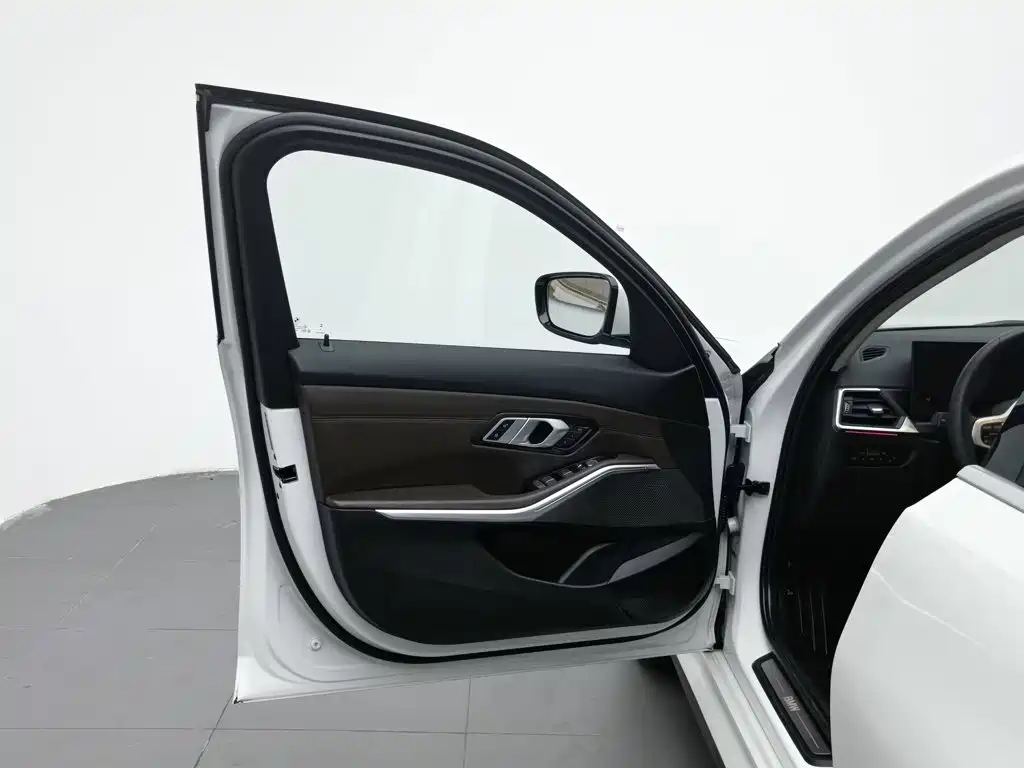 BMW i3 2024 eDrive 35 L