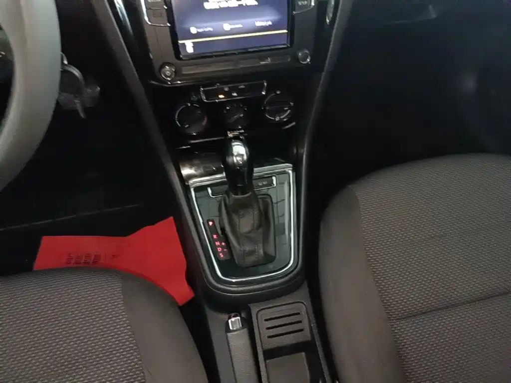 Volkswagen Bora — миниатюра 14