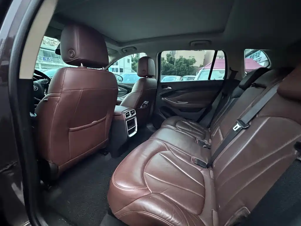 Buick Envision Plus — миниатюра 10