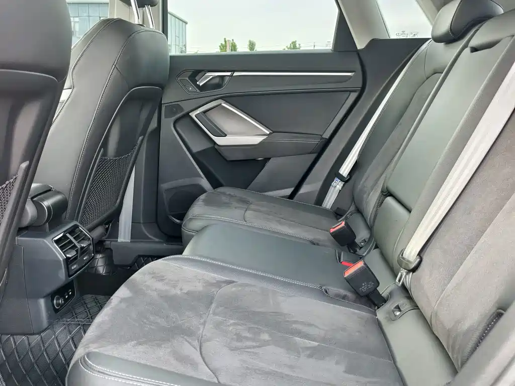 Audi Q3 — миниатюра 11