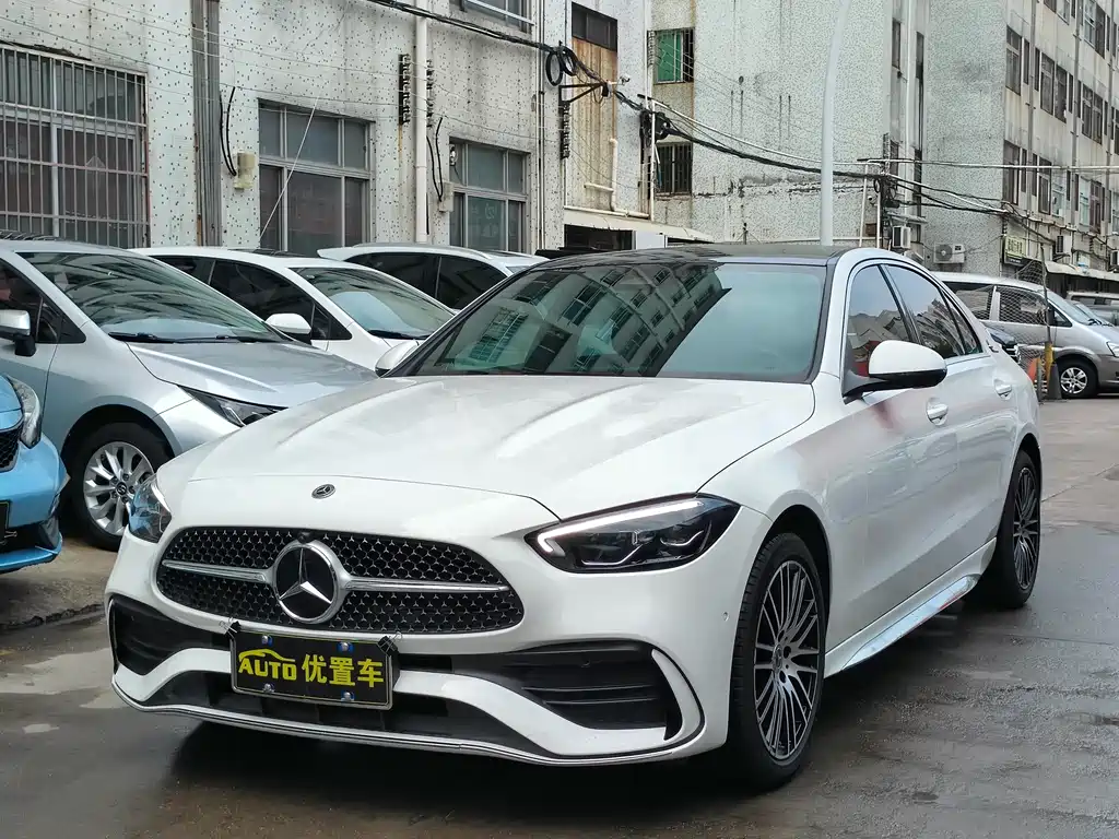 Mercedes-Benz C-Class 2024