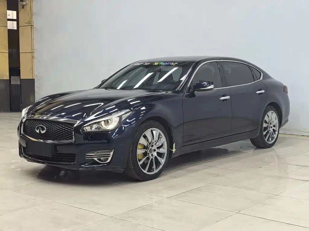 Infiniti Q70 2017