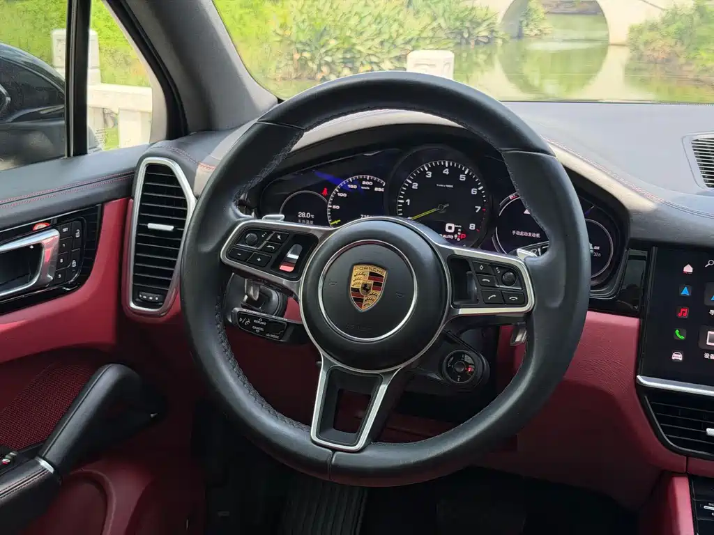 Porsche Cayenne Hybrid — миниатюра 13