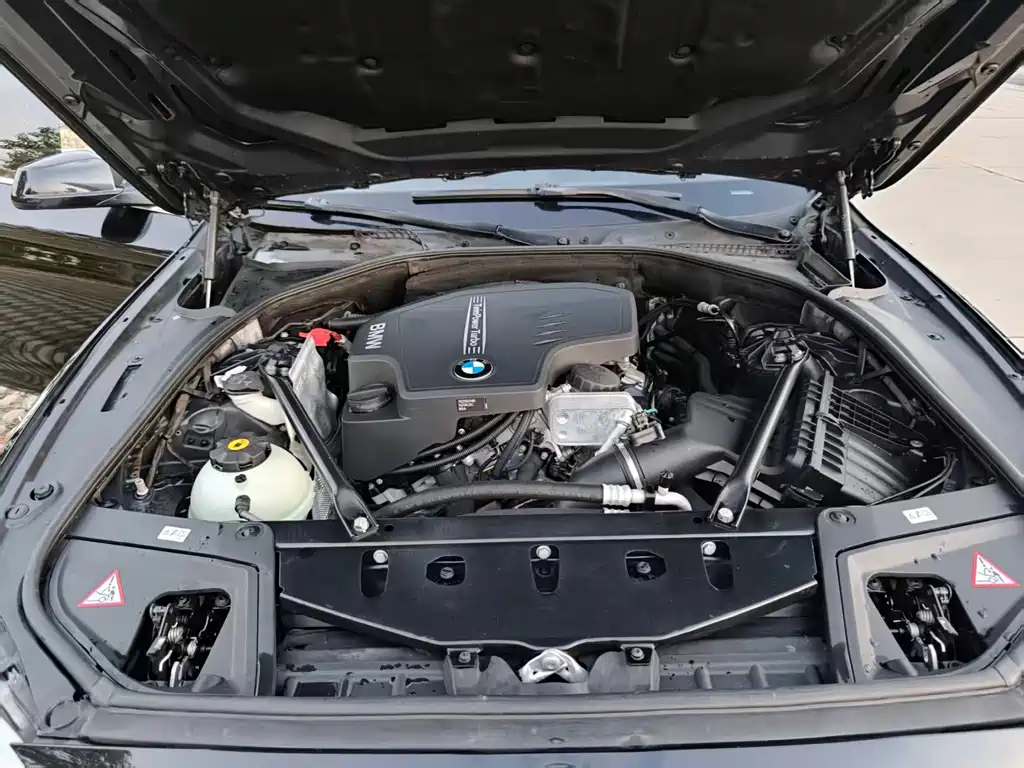 BMW 5 Series — миниатюра 18