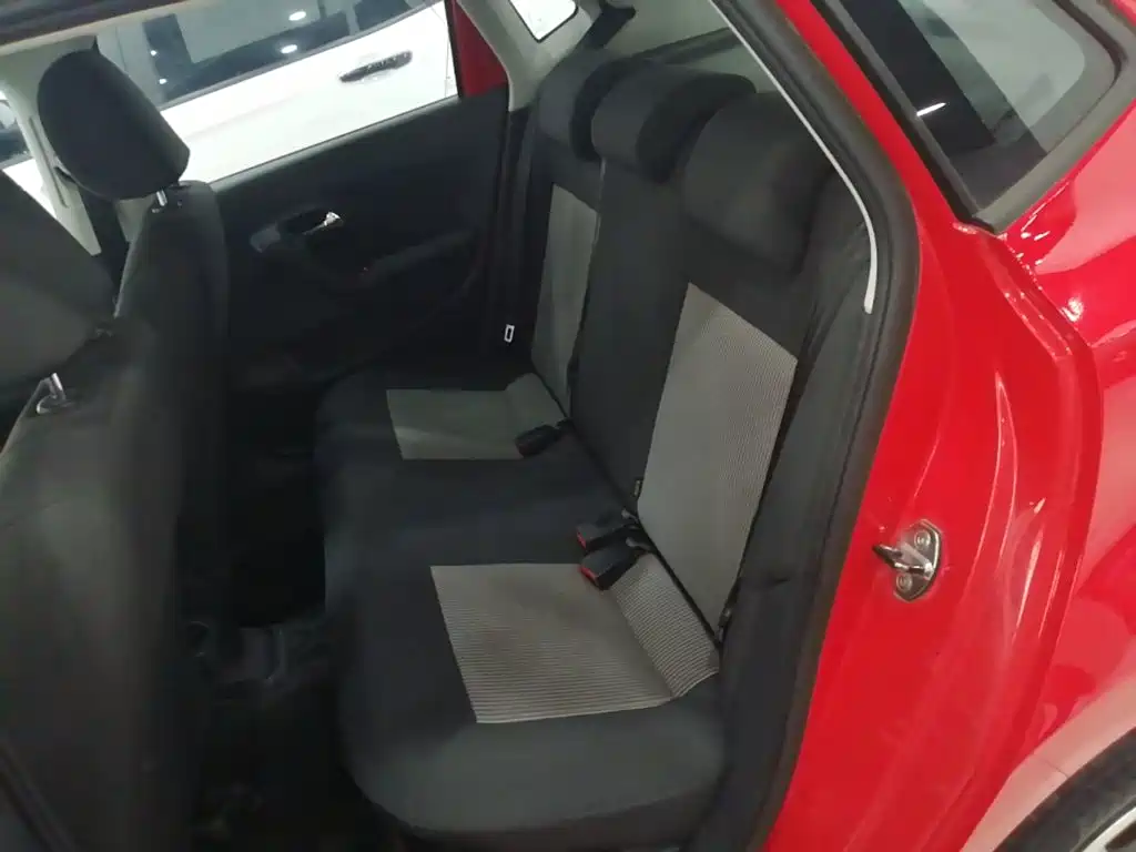 Volkswagen Polo — миниатюра 17