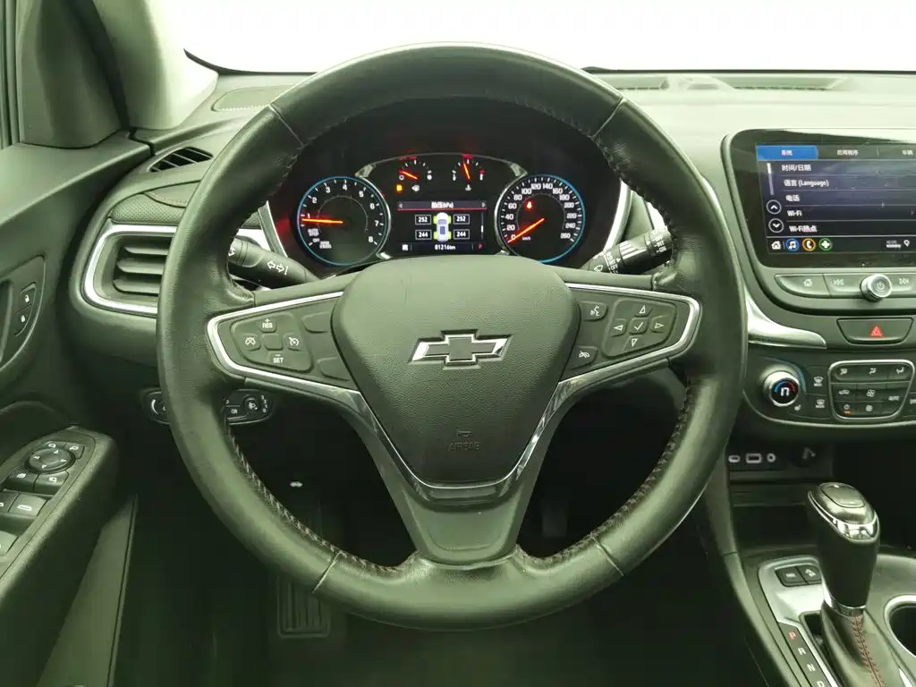 Chevrolet Equinox — миниатюра 11