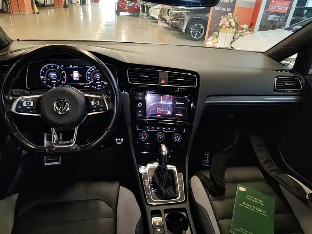 Volkswagen Golf — миниатюра 14