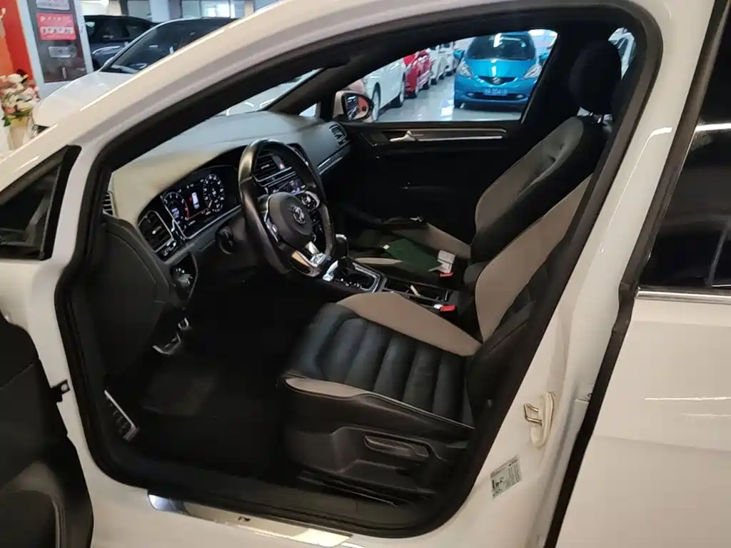 Volkswagen Golf — миниатюра 15