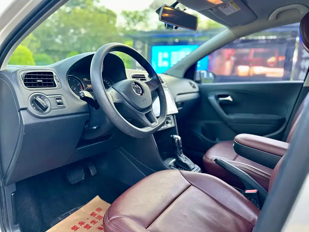 Volkswagen Polo — миниатюра 7