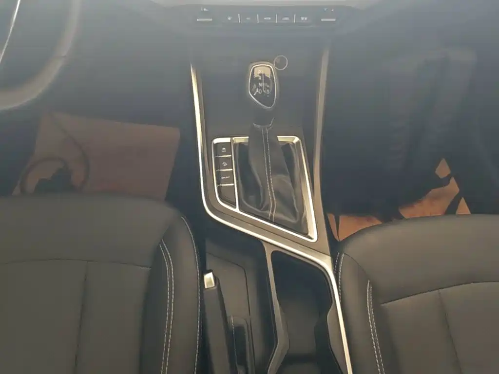 Geely Vision X3 — миниатюра 14