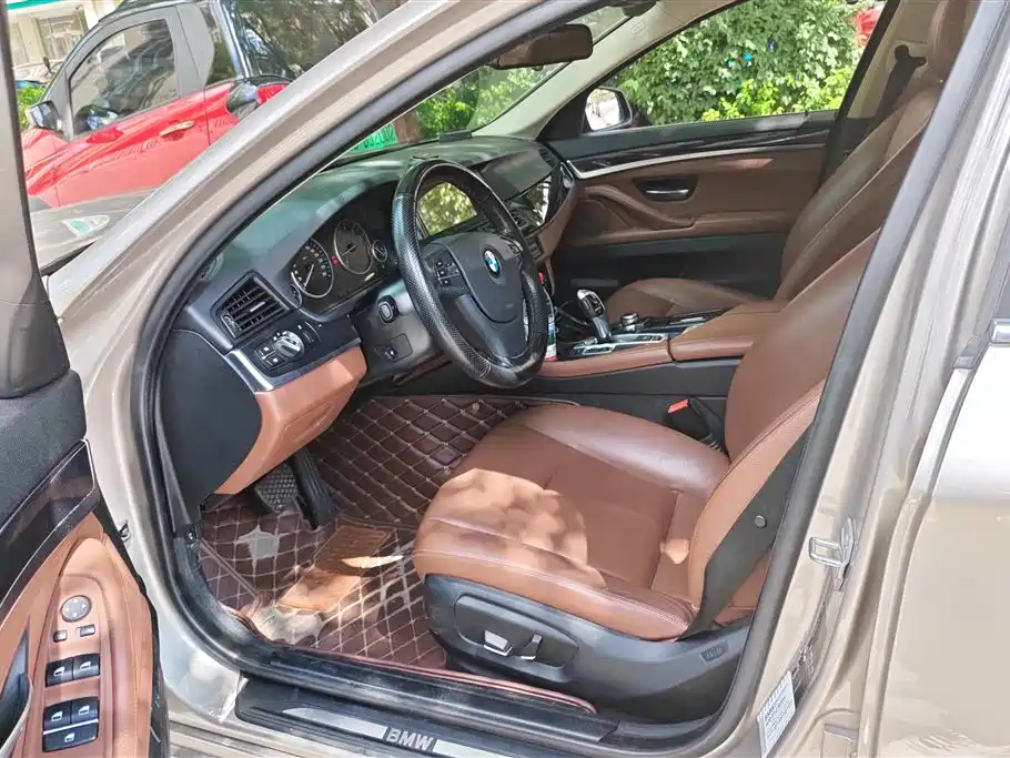 BMW 5 SERIES