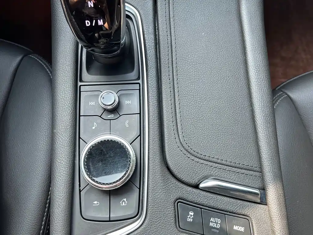 Cadillac XT6 — миниатюра 10