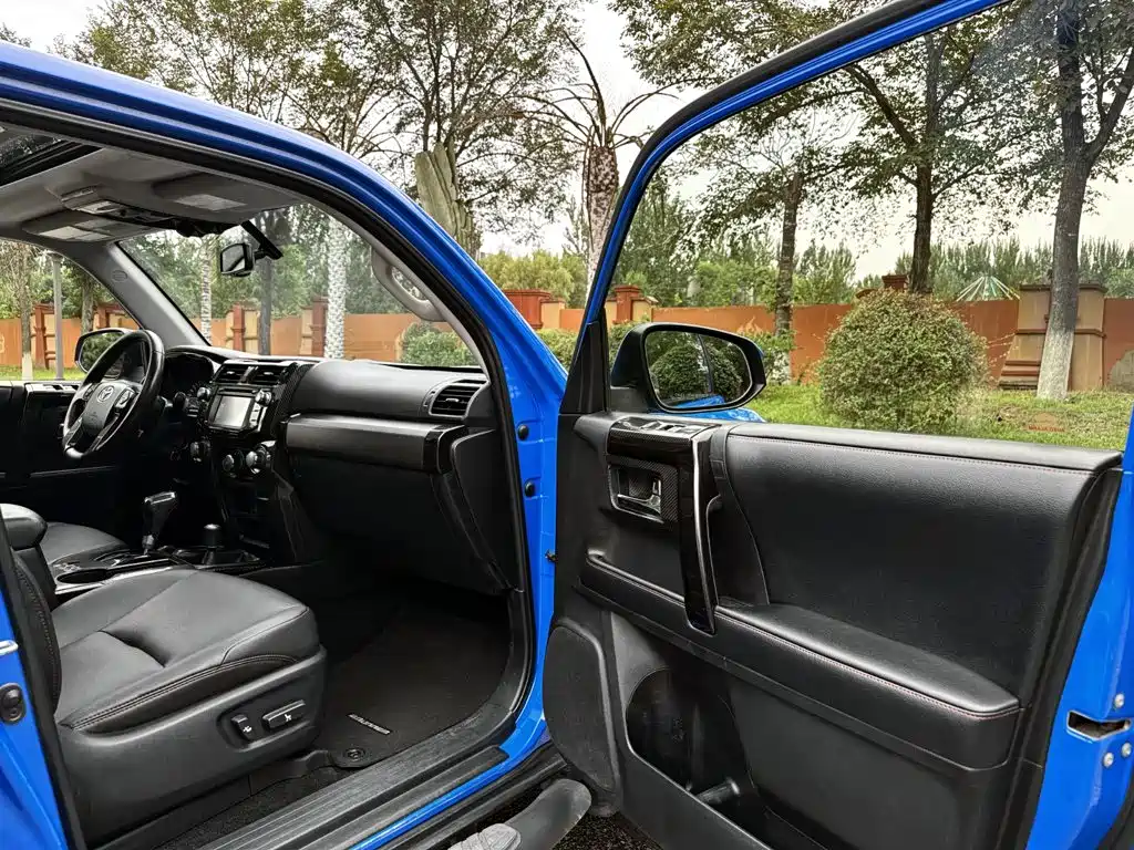 Toyota 4Runner — миниатюра 19