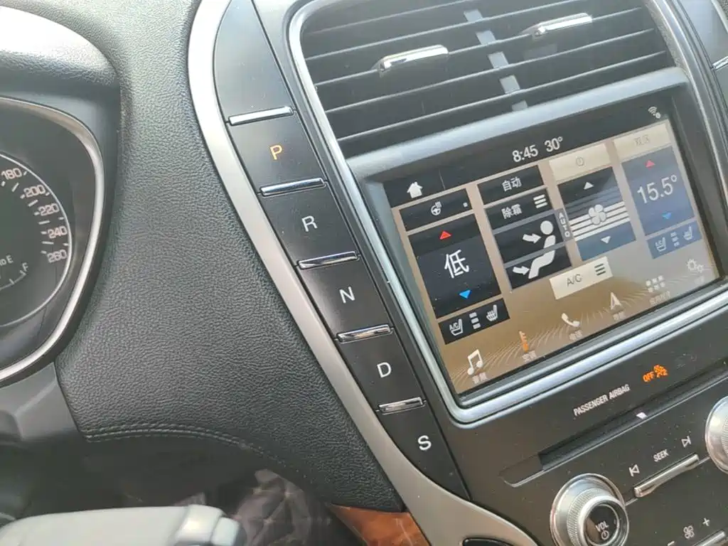 Lincoln MKX — миниатюра 14