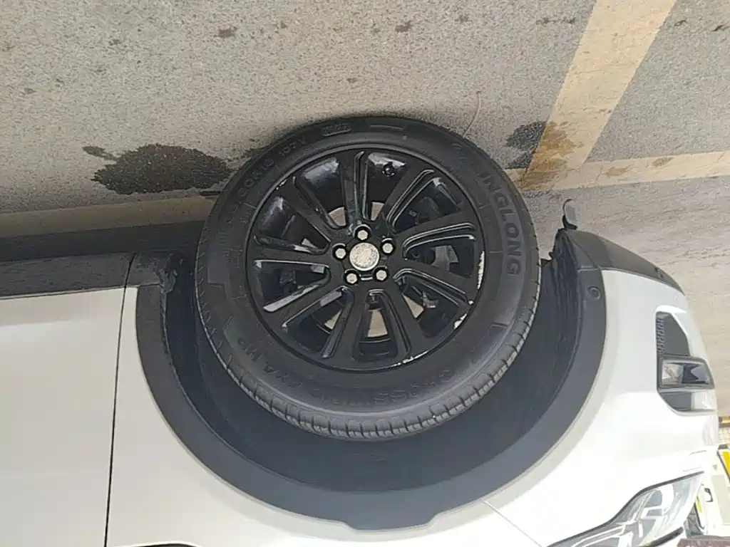 Land Rover Discovery Sport — миниатюра 23