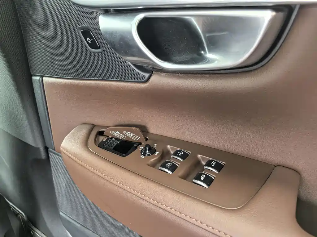 Volvo S90 — миниатюра 16