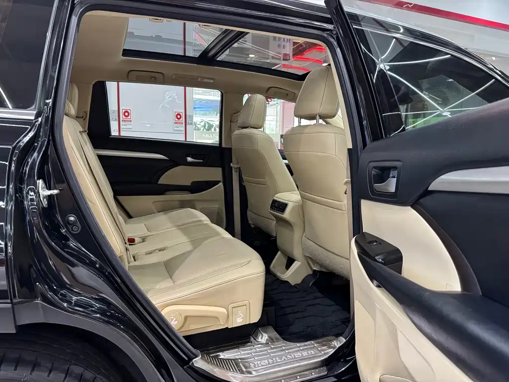 Toyota Highlander — миниатюра 8