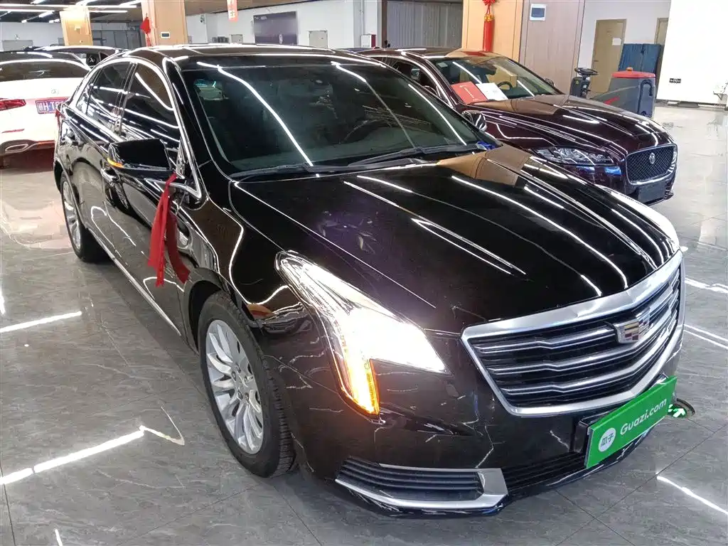 CADILLAC XTS