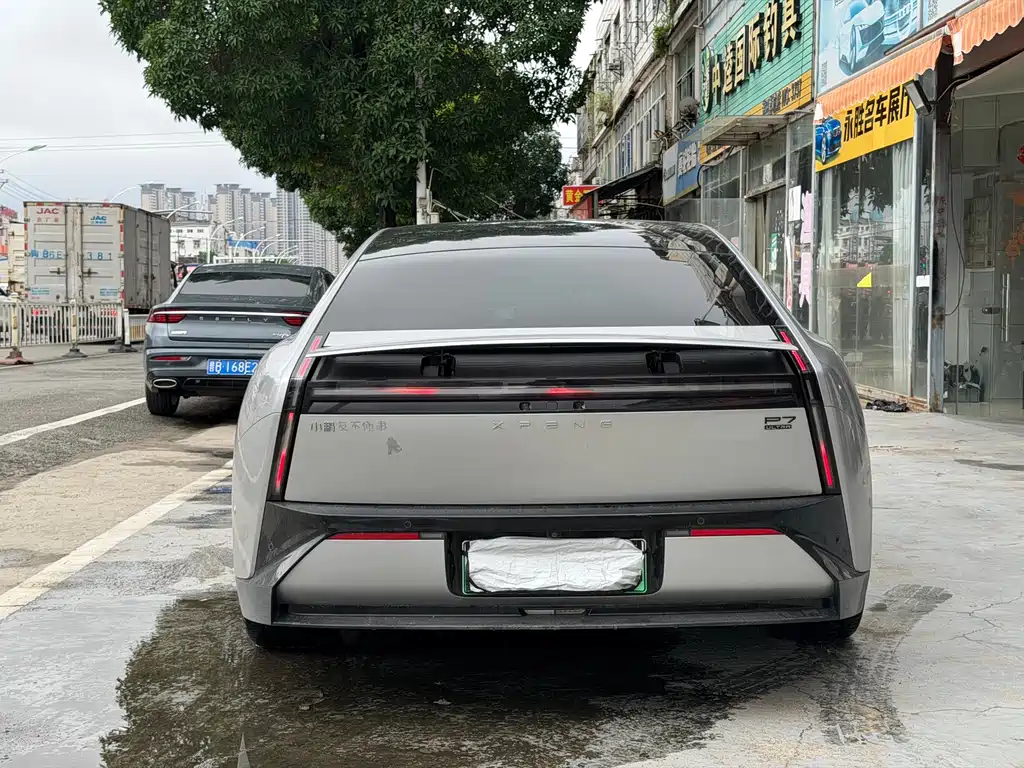 XPeng P7 — миниатюра 8