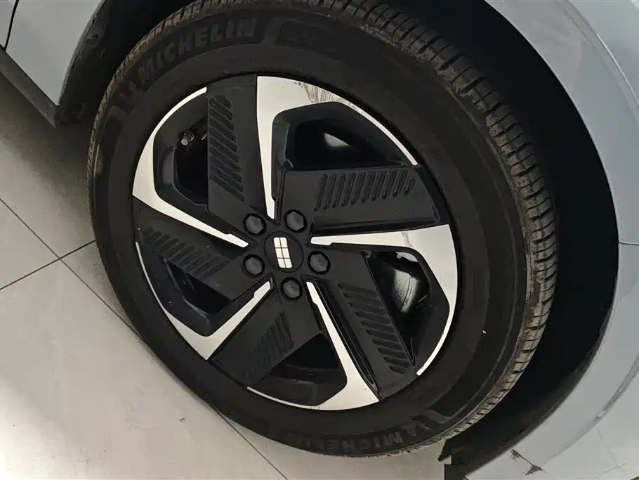 GEELY GALAXY GALAXY L6