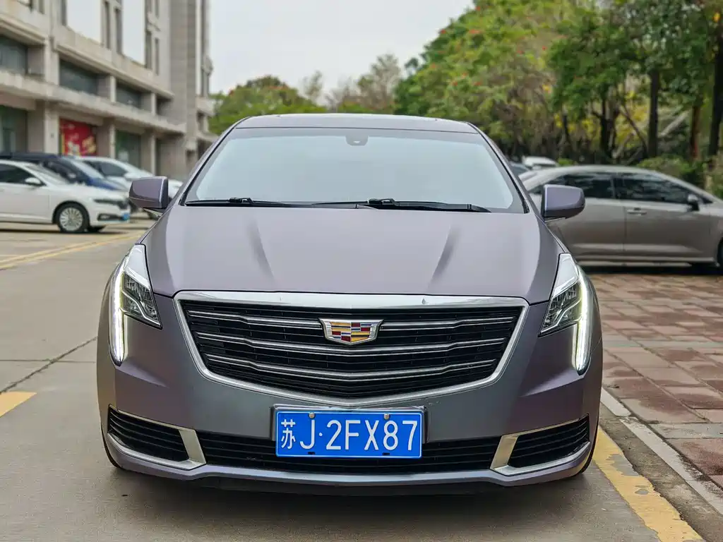 CADILLAC XTS