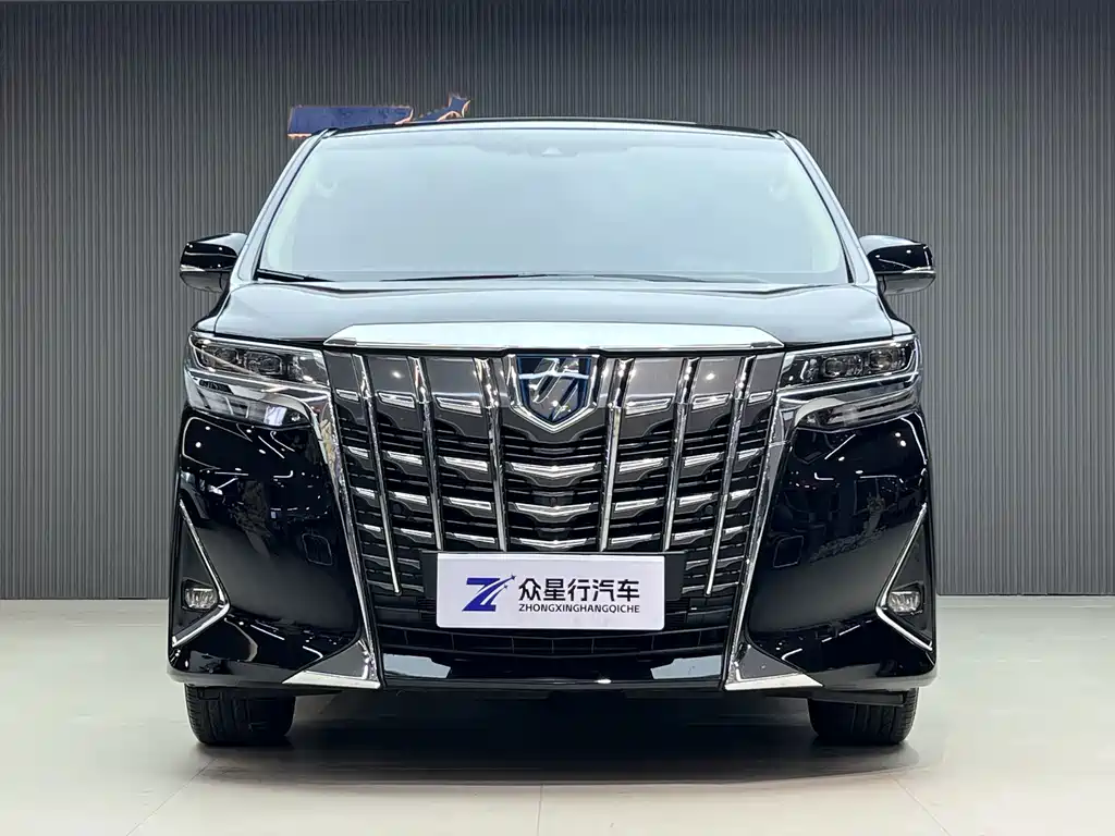 Toyota Alphard — миниатюра 2