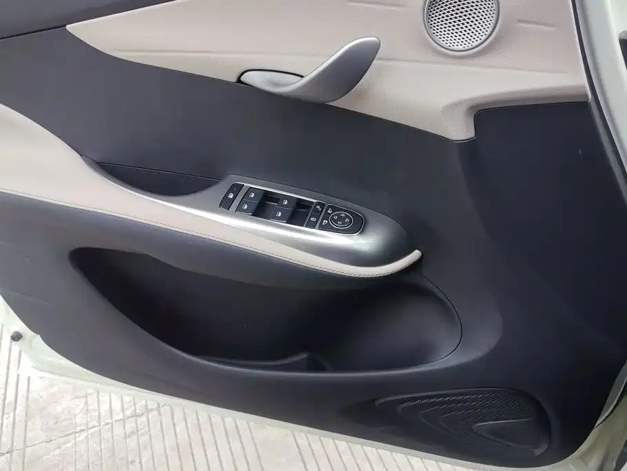 BYD Dolphin — миниатюра 7