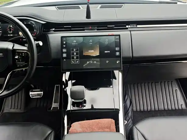 Land Rover Range Rover Sport 2024 — фото 13