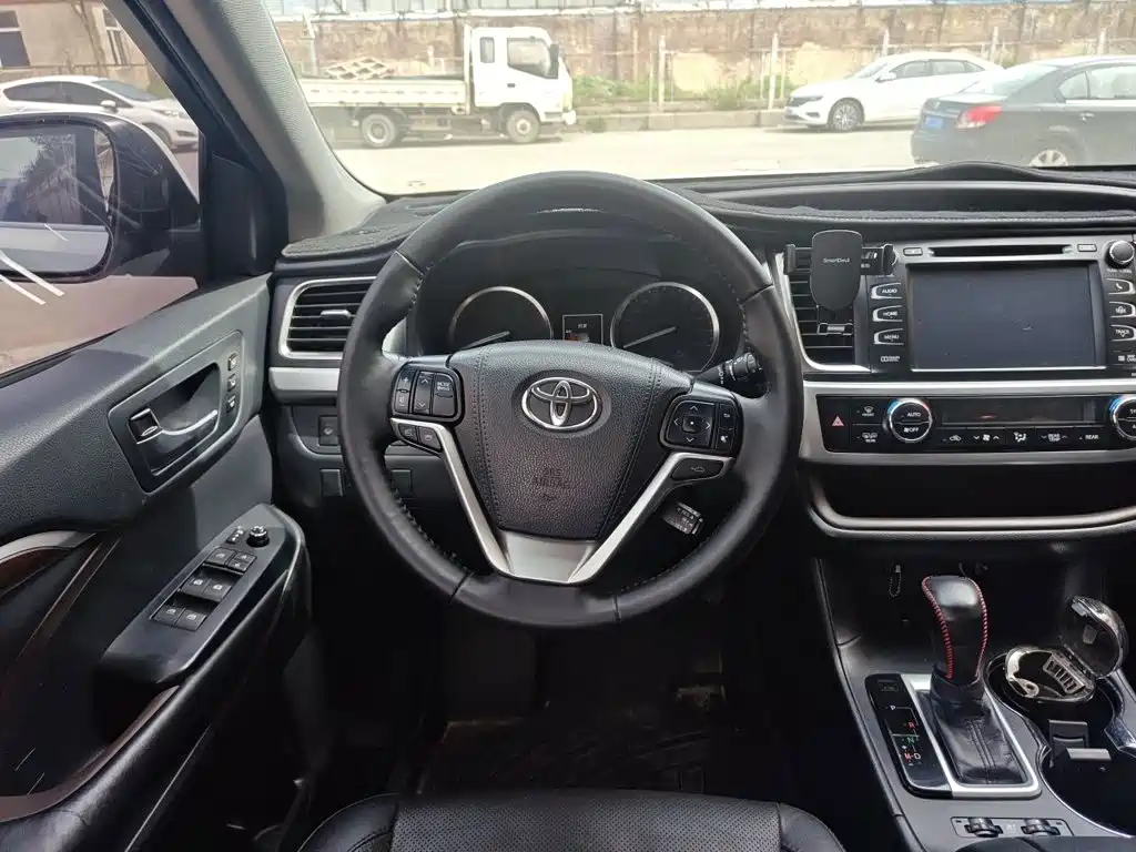 Toyota Highlander — миниатюра 11