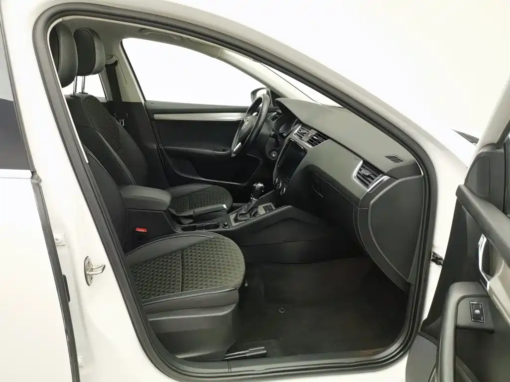 Skoda Octavia — миниатюра 23