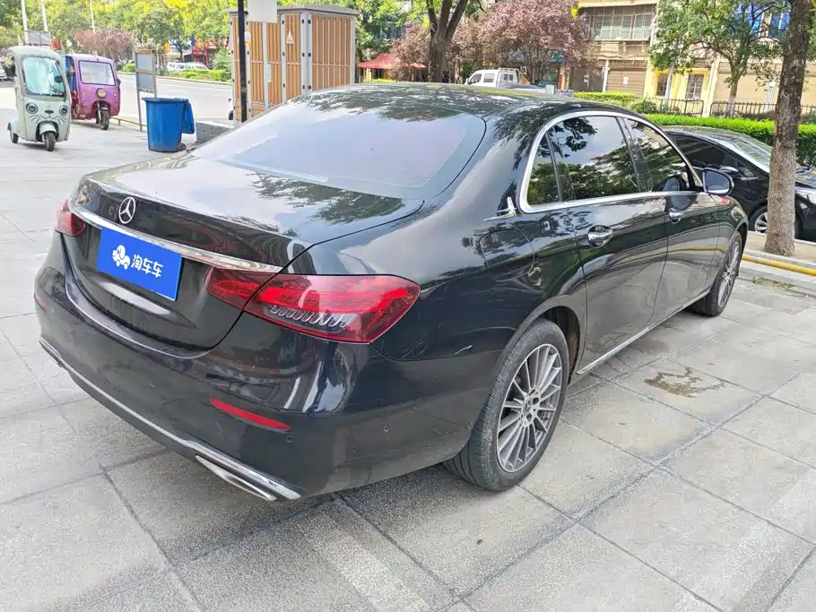 Mercedes-Benz E-Class — миниатюра 3