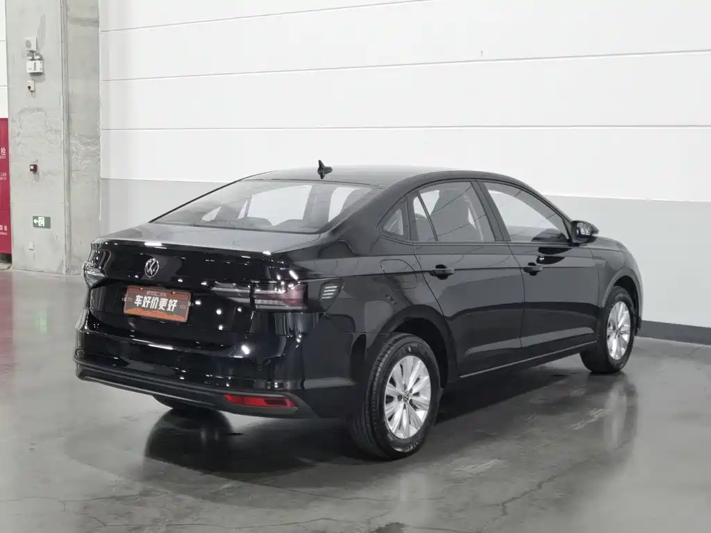 Volkswagen Lavida — миниатюра 2