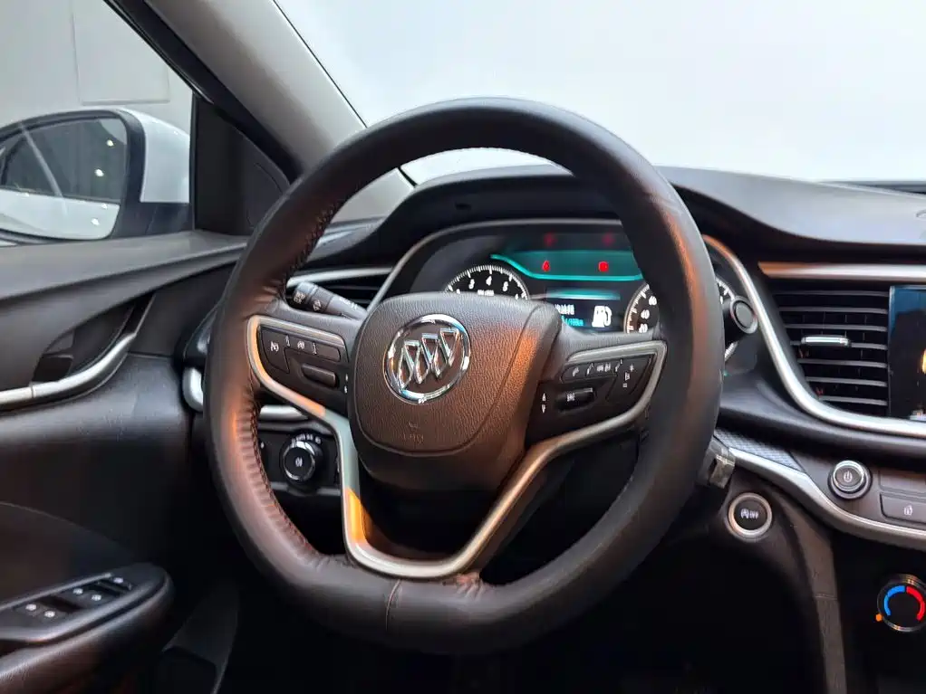 Buick Excelle — миниатюра 8