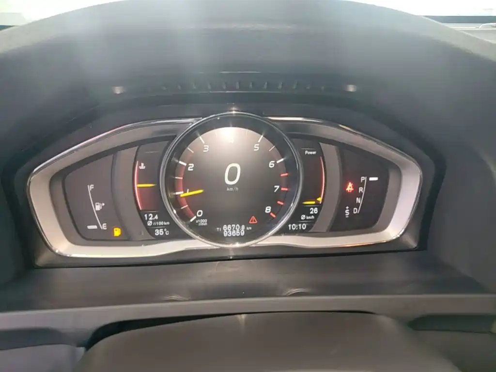 Volvo V60 — миниатюра 12