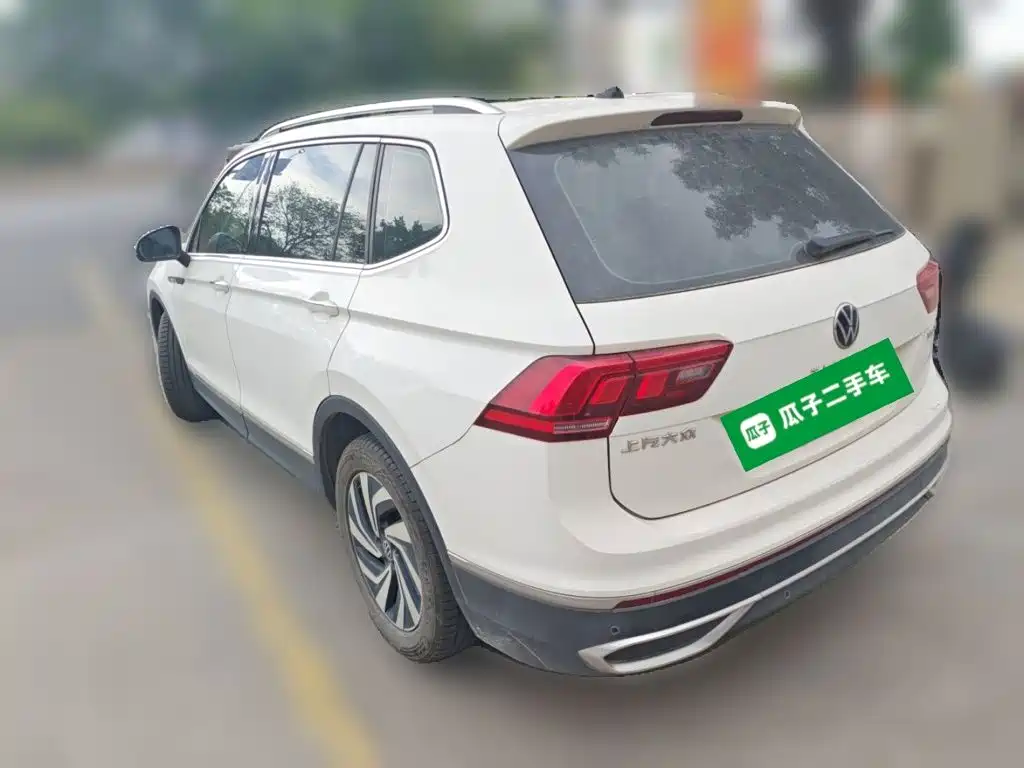 Volkswagen Tiguan L — миниатюра 25