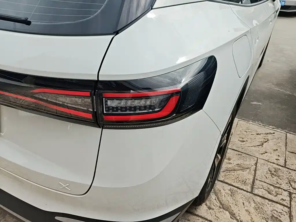 Volkswagen ID.4 X — миниатюра 8