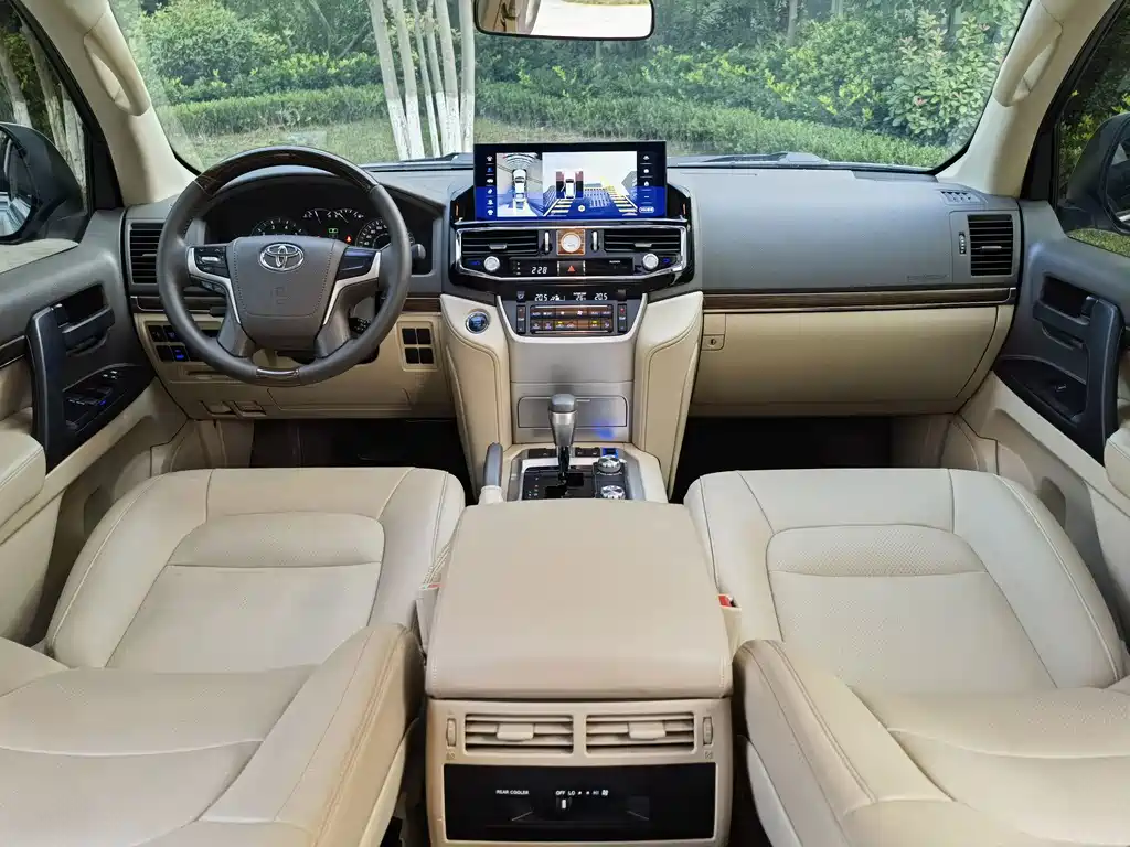 Toyota Land Cruiser — миниатюра 10