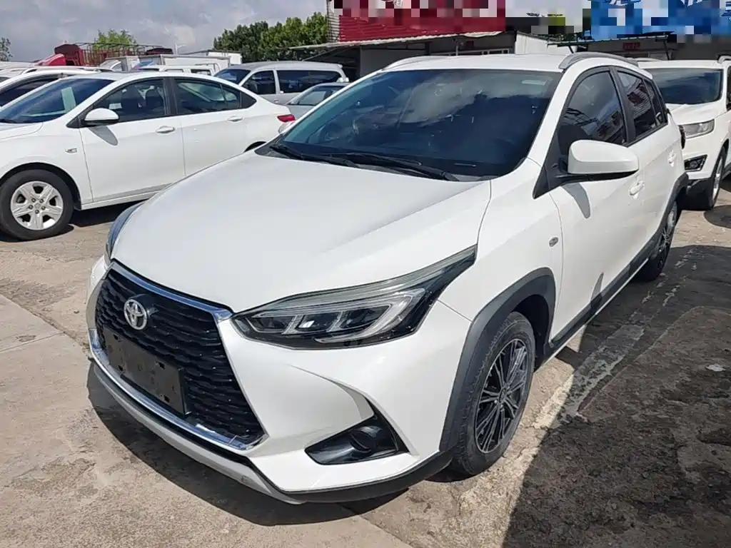Toyota Yaris L — миниатюра 2