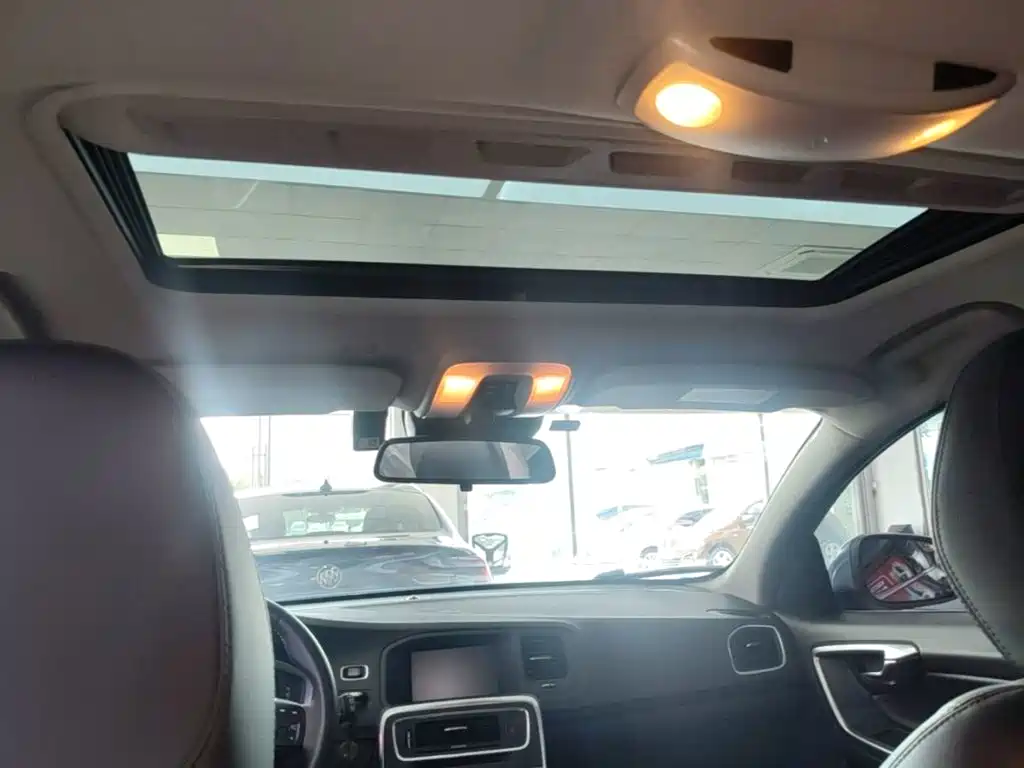 Volvo V60 — миниатюра 18