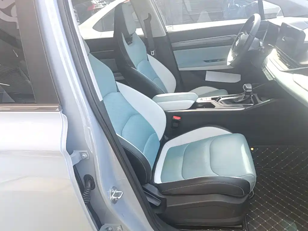 Geely Emgrand S — миниатюра 25