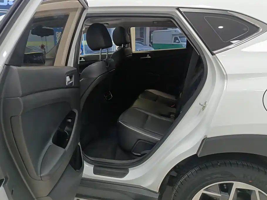 Hyundai Tucson — миниатюра 11