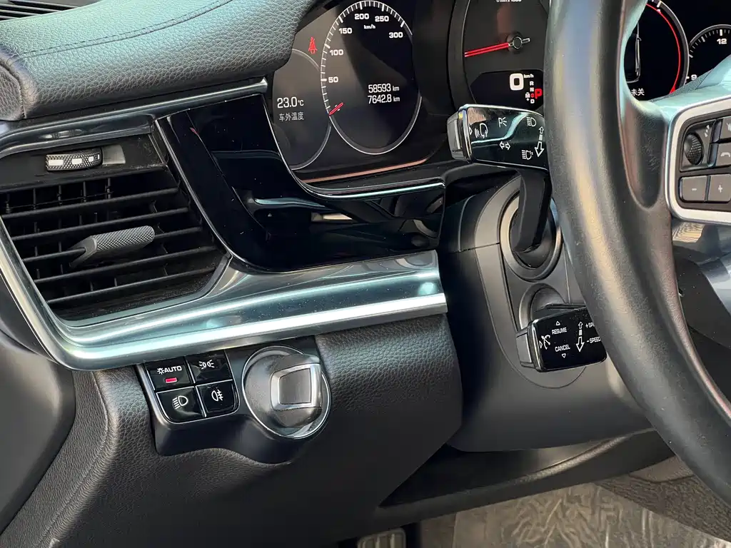 Porsche Panamera — миниатюра 24