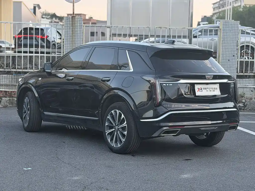 Cadillac XT5 — миниатюра 6