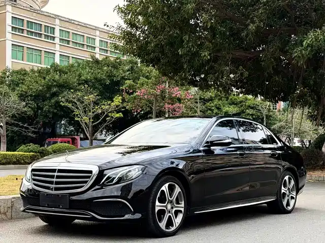 MERCEDES-BENZ E CLASS 2017