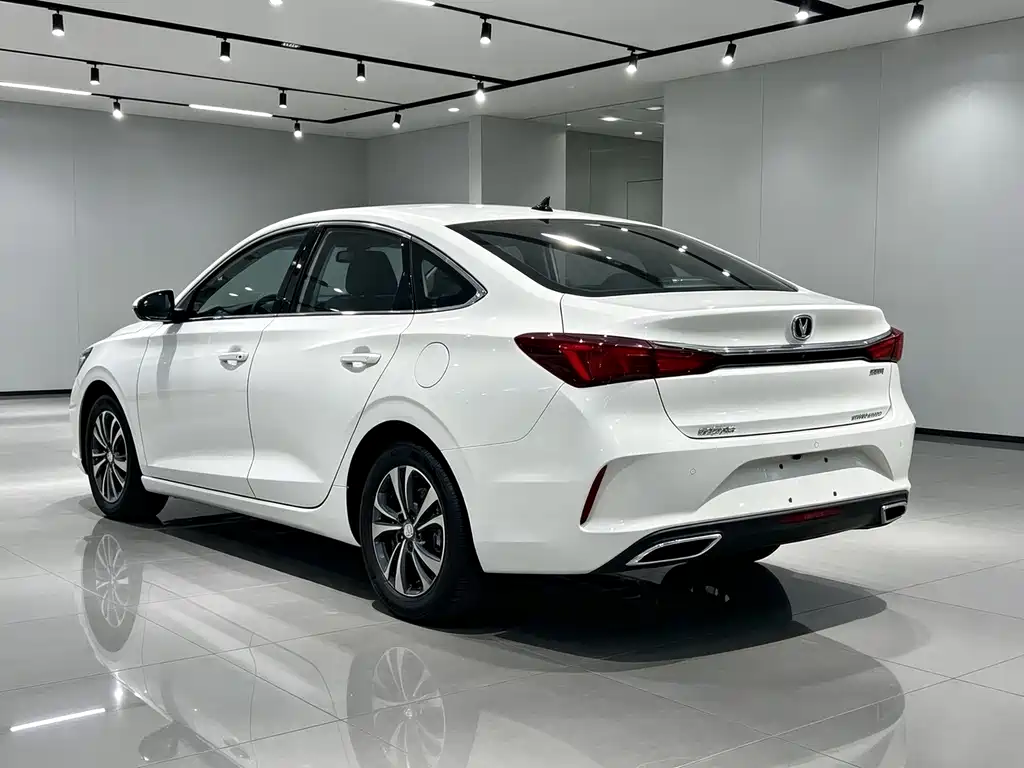 Changan Eado — миниатюра 9