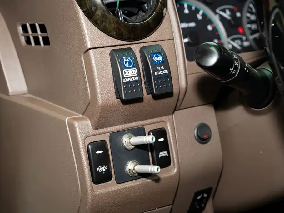 Toyota Land Cruiser — миниатюра 12