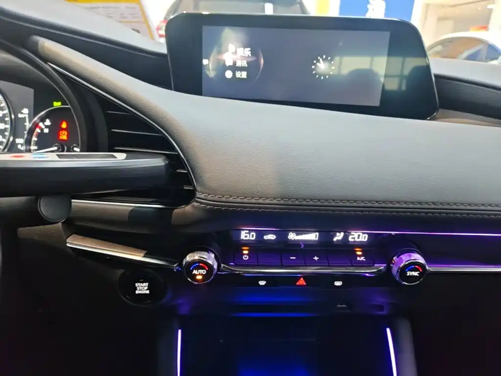 Mazda 3 Axela — миниатюра 13