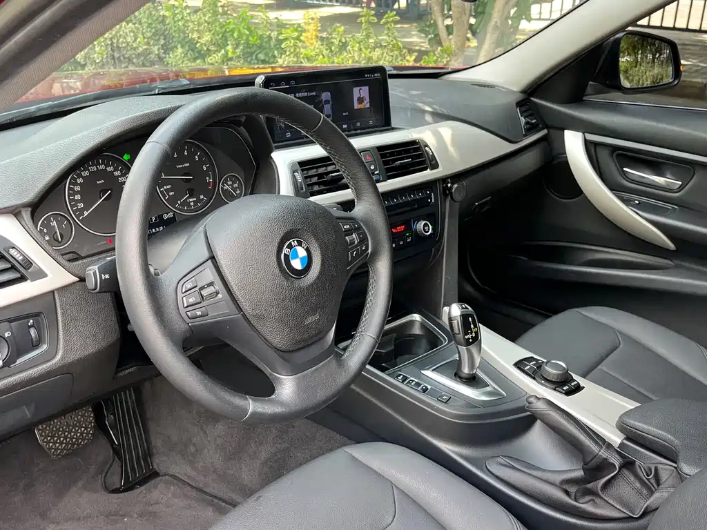 BMW 3 Series — миниатюра 6