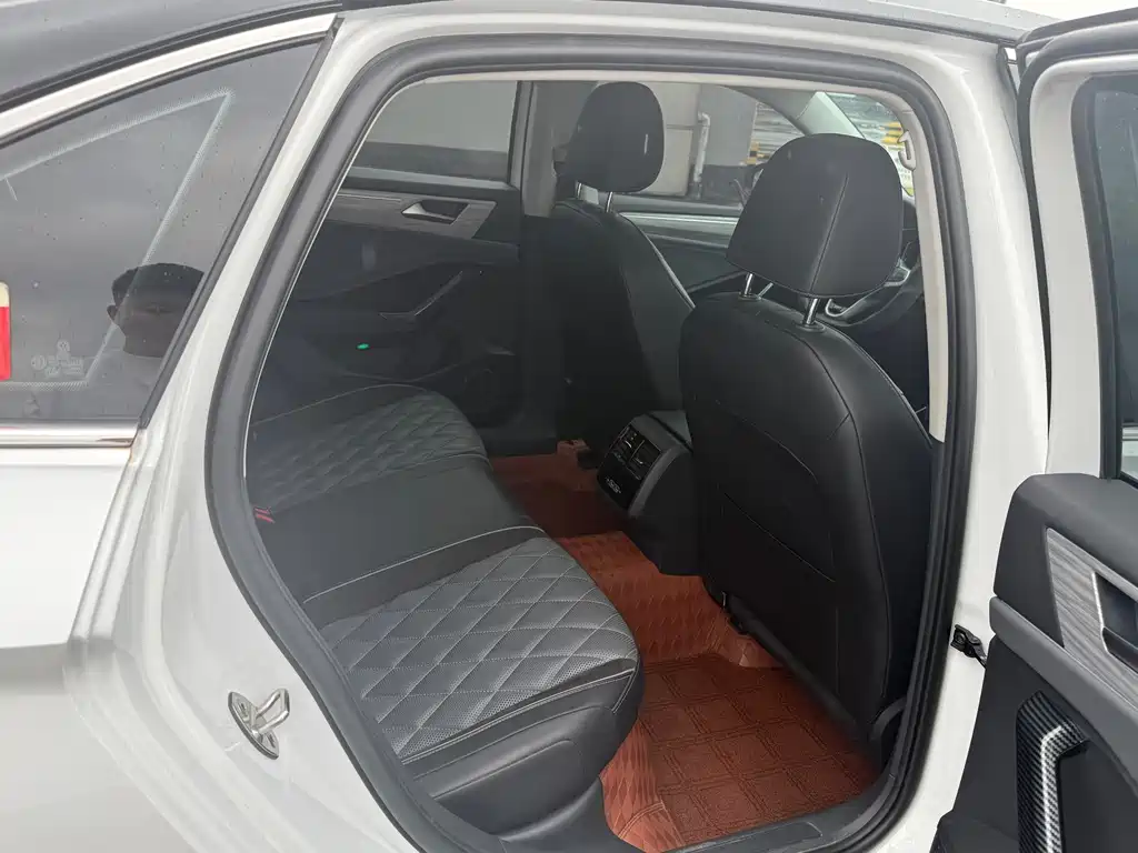 Volkswagen Sagitar — миниатюра 10